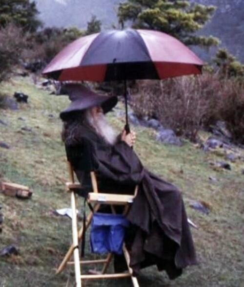 most amazing movie and TV behind-the-scenes of all time most amazing movie and TV behind-the-scenes of all time Gandalf chillin' in the rain